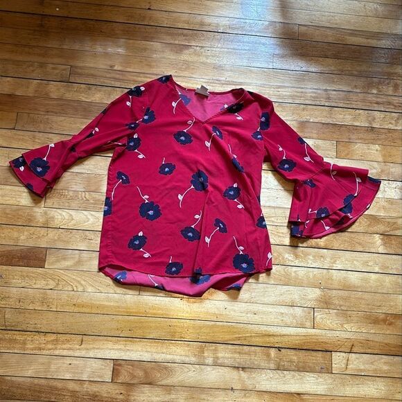 Bundle of Three Women’s assorted long sleeve tops size medium - Picture 6 of 8